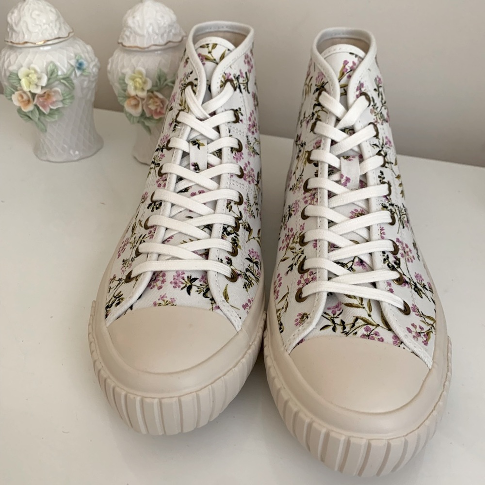 Floral High-Top Sneakers - Picture 4 of 11